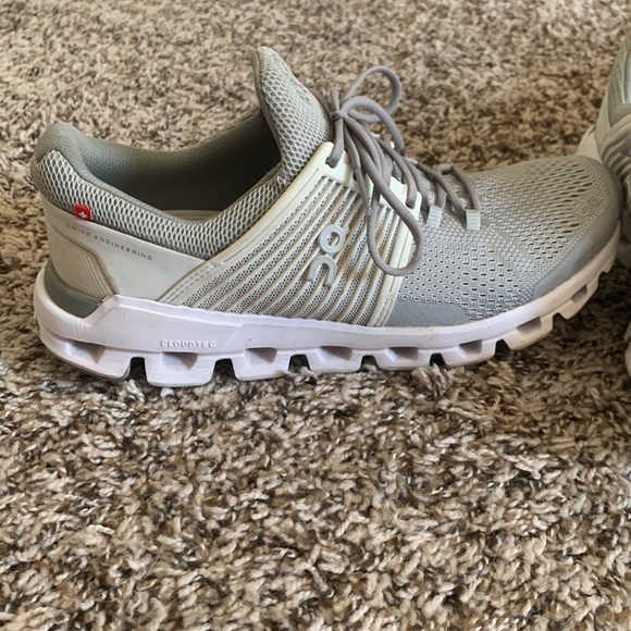 Lightly worn and perfect condition - Picture 2 of 5